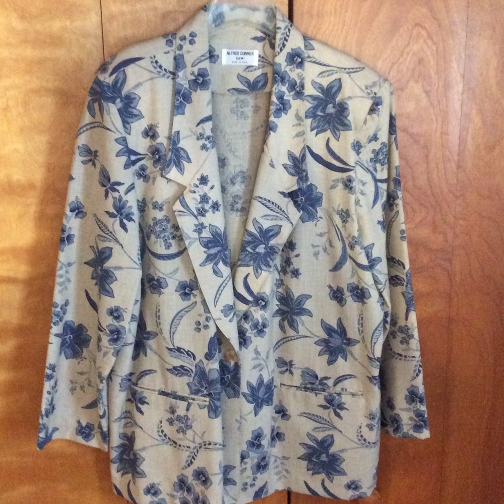 Plus Size women’s Blazer